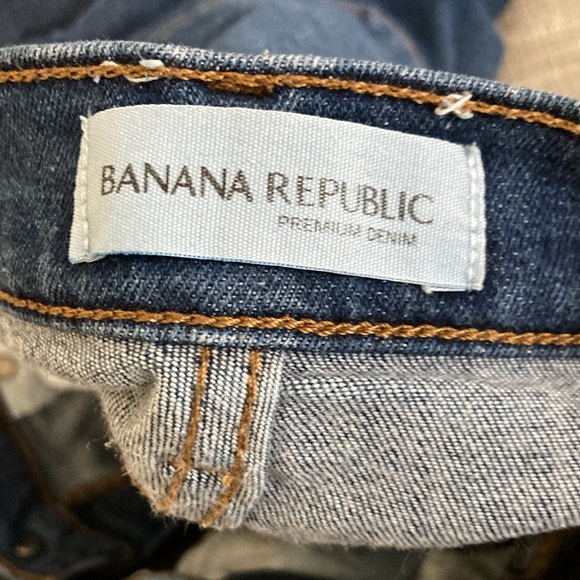 Banana Republic Low Rise Distressed Skinny Ankle Jean 28 Short - Picture 3 of 5